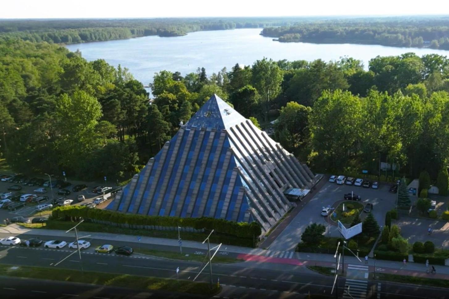 Piramida Park Hotel & Wellness Тичи Екстериор снимка