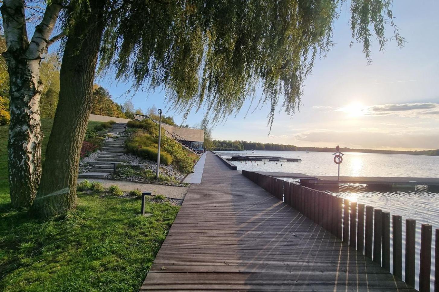 Piramida Park Hotel & Wellness Тичи Екстериор снимка