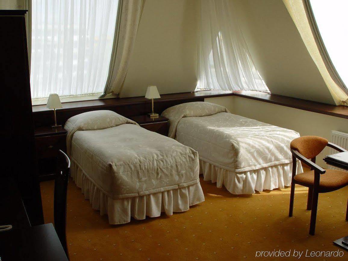 Piramida Park Hotel & Wellness Тичи Екстериор снимка
