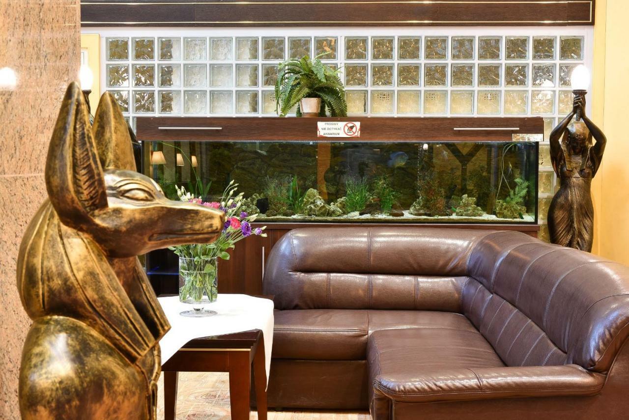 Piramida Park Hotel & Wellness Тичи Екстериор снимка