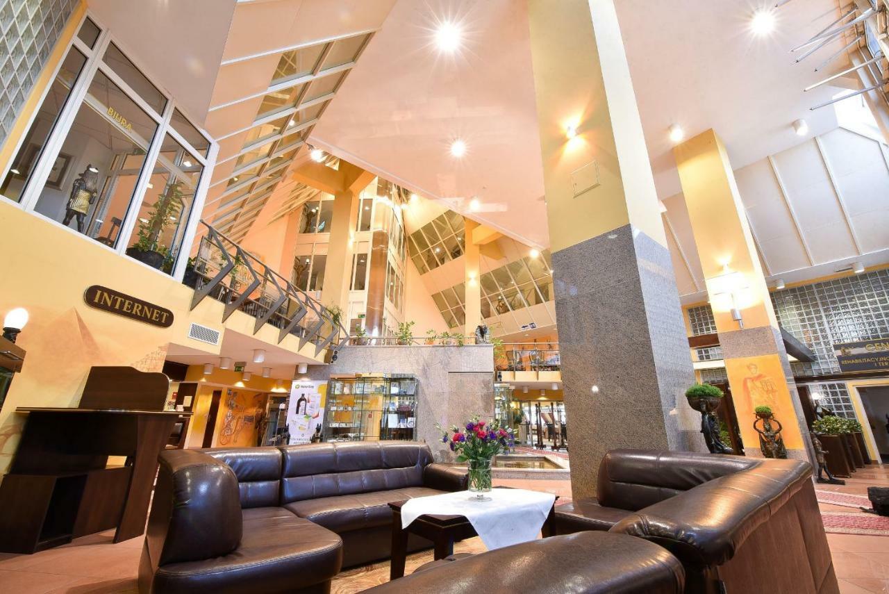 Piramida Park Hotel & Wellness Тичи Екстериор снимка