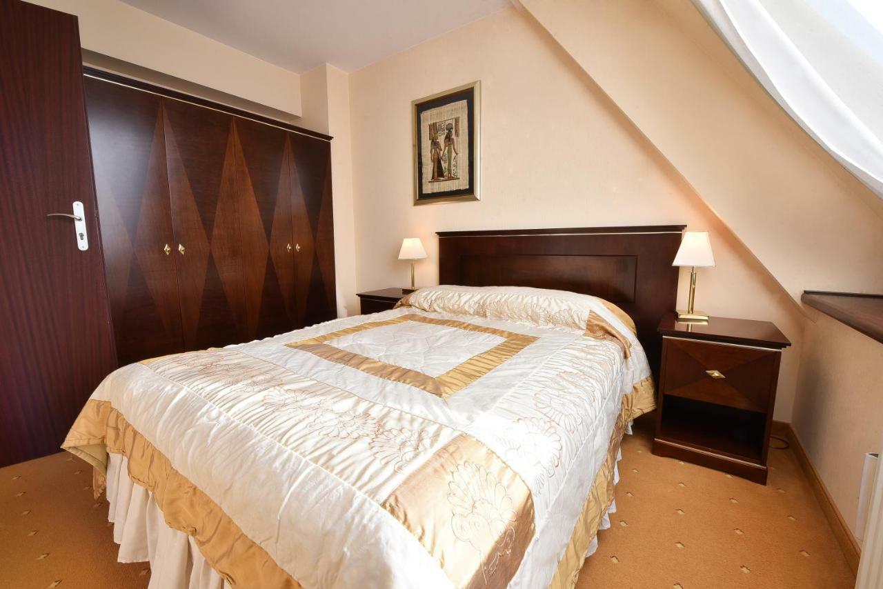 Piramida Park Hotel & Wellness Тичи Екстериор снимка